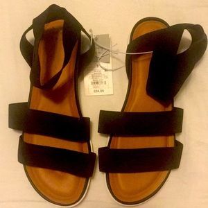 Elastic strap sandals